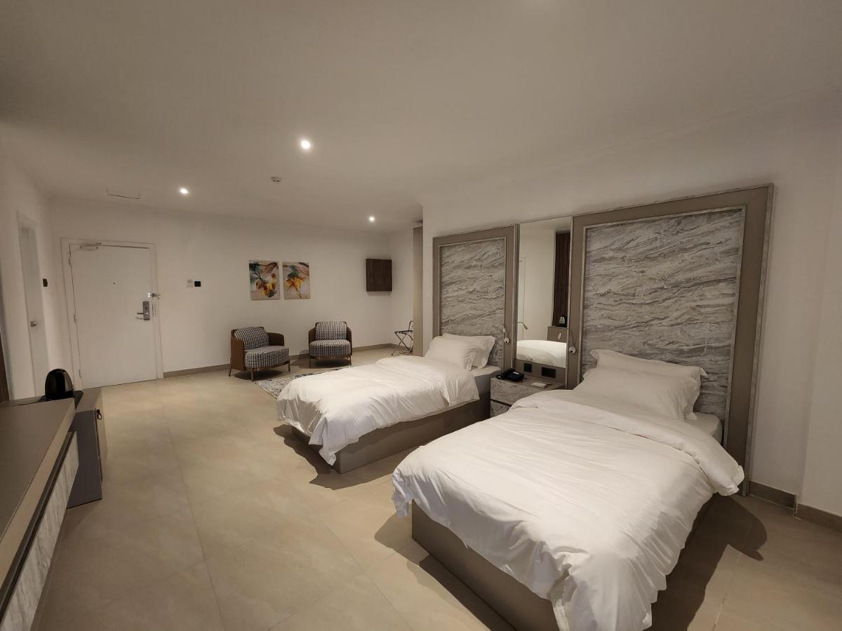 Imperial Suites Hotel Manama Zewnętrze zdjęcie