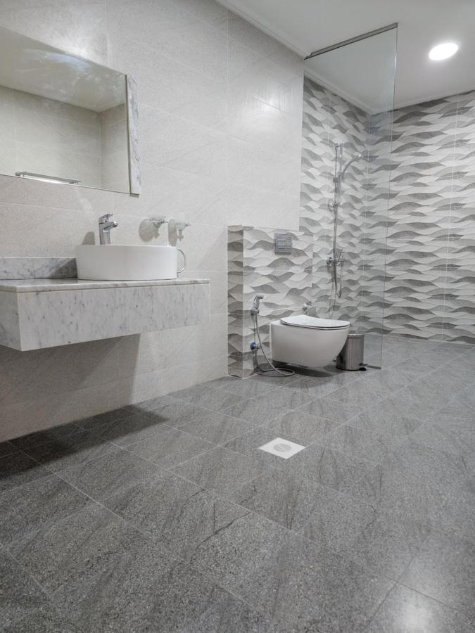 Imperial Suites Hotel Manama Zewnętrze zdjęcie