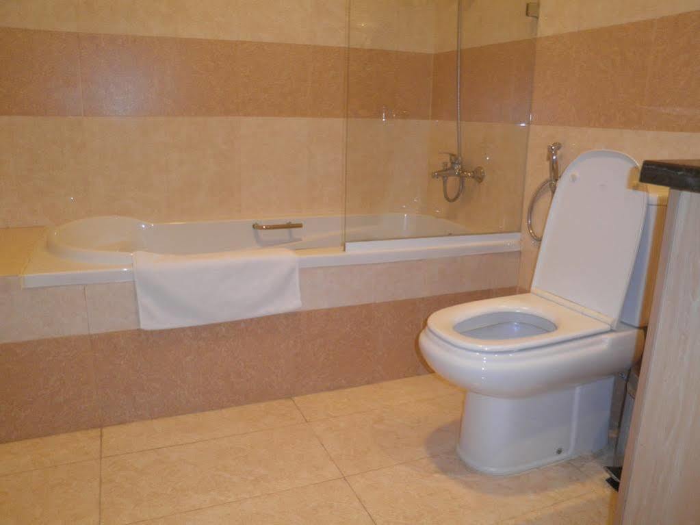 Imperial Suites Hotel Manama Zewnętrze zdjęcie