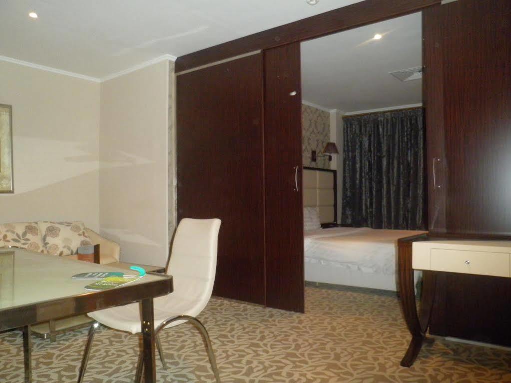 Imperial Suites Hotel Manama Zewnętrze zdjęcie
